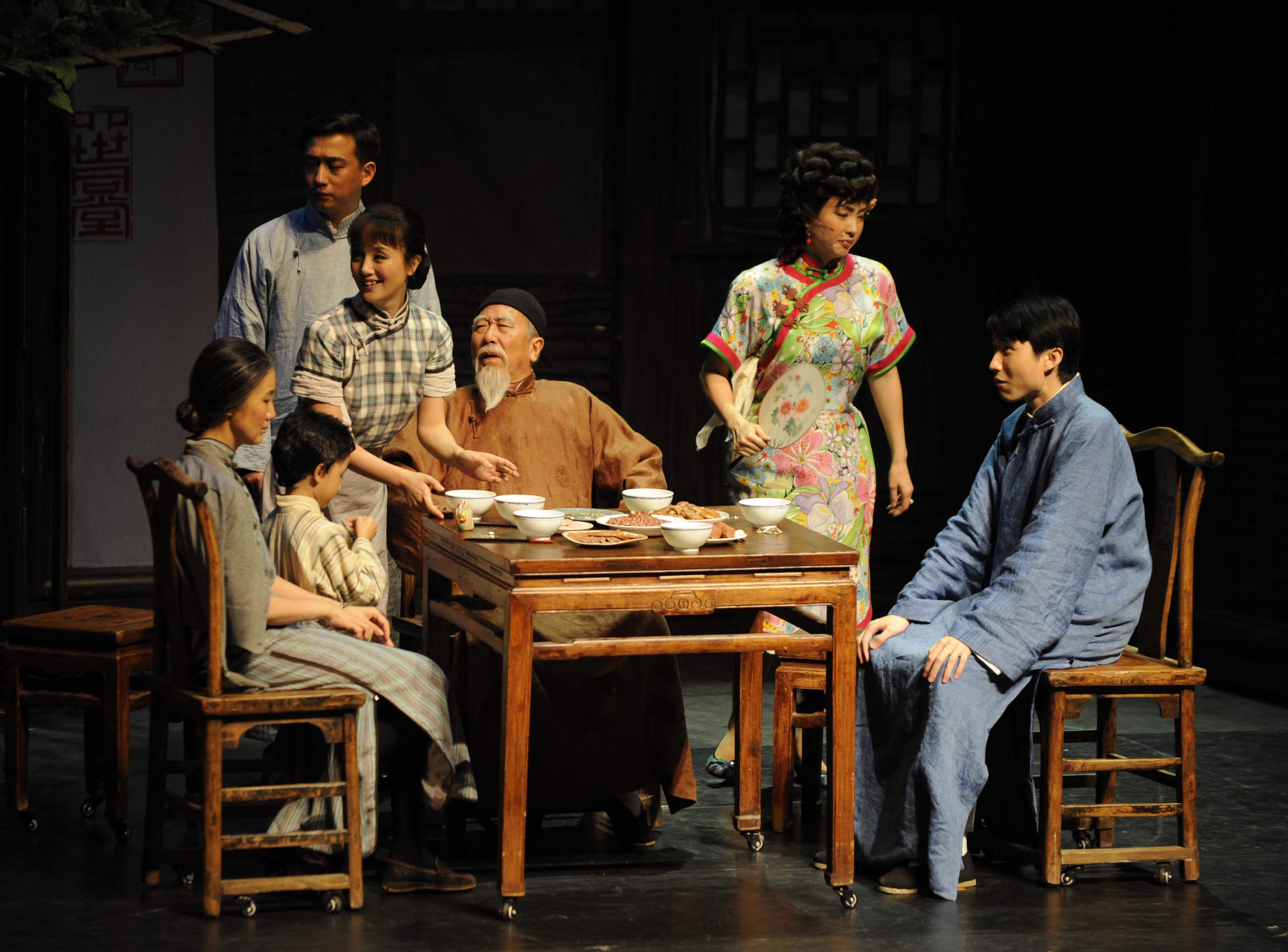 【杭州站】国家话剧院 话剧《四世同堂》