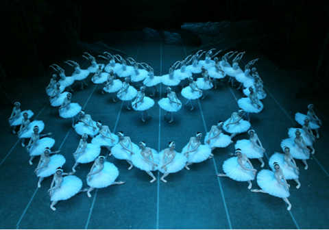 上海芭蕾舞团经典版芭蕾舞剧《天鹅湖》